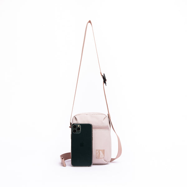 SLING POUCH-IKB2301110-WHISPER PINK-花语粉 (2).jpg