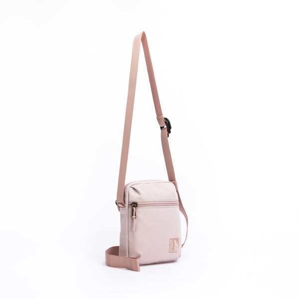 SLING POUCH-IKB2301110-WHISPER PINK-花语粉 (3).jpg